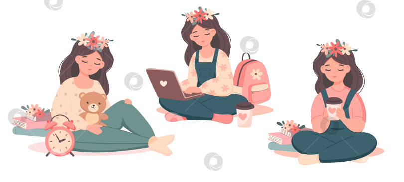 Скачать Уставшая девушка-студентка сидит с книгами, изучает за ноутбуком кофе, плюшевого мишку и будильник. фотосток Ozero