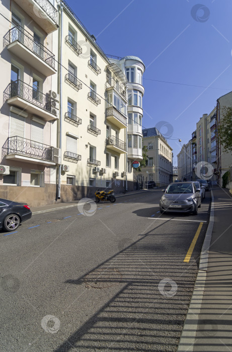 Скачать Современный жилой дом в центре Москвы фотосток Ozero