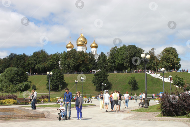 Скачать Парк Стрелка в Ярославле фотосток Ozero