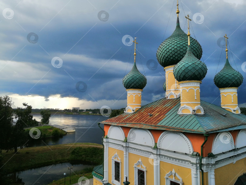 Скачать Собор в Угличе. Волга фотосток Ozero