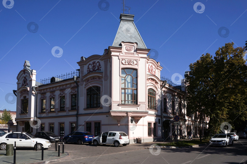 Скачать Казань, Татарстан, Россия - 17.09.25: Дом Юнусовых - Апанаевых фотосток Ozero