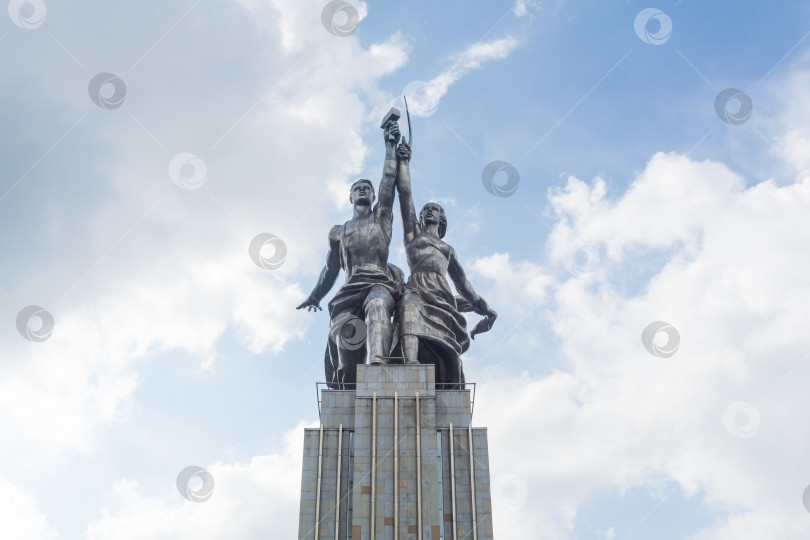Скачать Памятник рабочему и колхознице в Москве фотосток Ozero