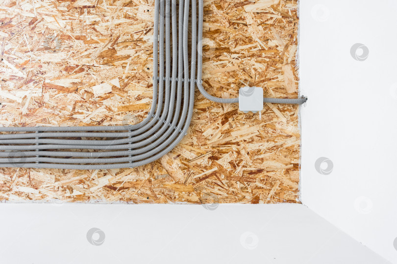 Скачать Электропроводка помещения без отделки фотосток Ozero