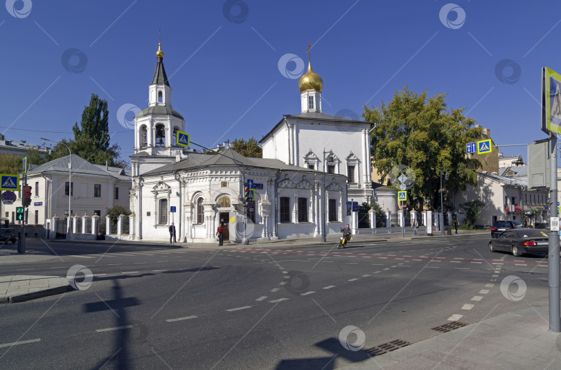Скачать Старинная православная церковь в центре Москвы. фотосток Ozero