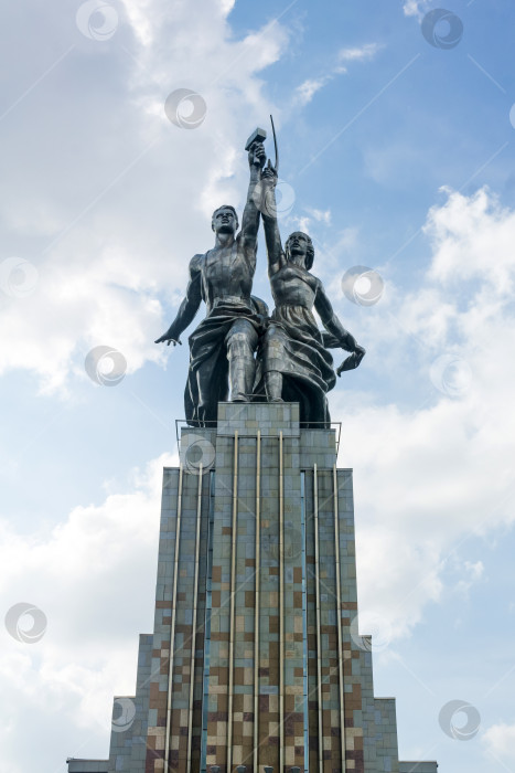 Скачать Памятник рабочему и колхознице в Москве фотосток Ozero