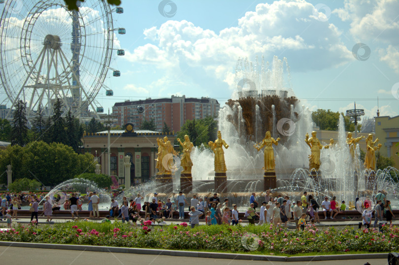 Скачать Фонтан "Дружба народов" фотосток Ozero