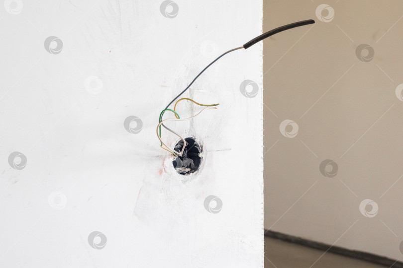 Скачать Электропроводка помещения без отделки фотосток Ozero