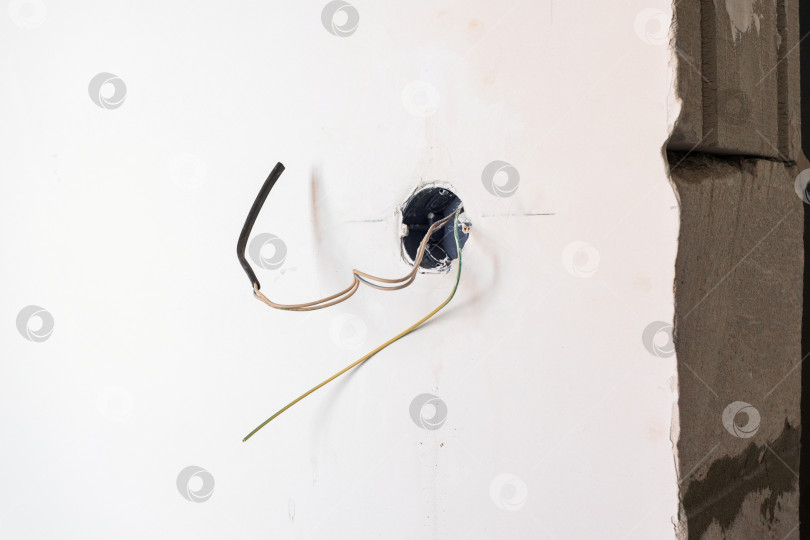 Скачать Электропроводка помещения без отделки фотосток Ozero