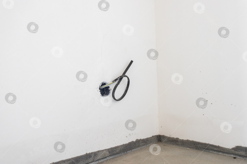 Скачать Электропроводка помещения без отделки фотосток Ozero