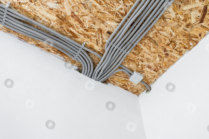 Скачать Электропроводка помещения без отделки фотосток Ozero