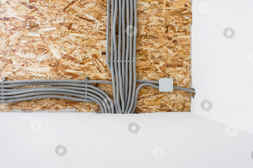 Скачать Электропроводка помещения без отделки фотосток Ozero