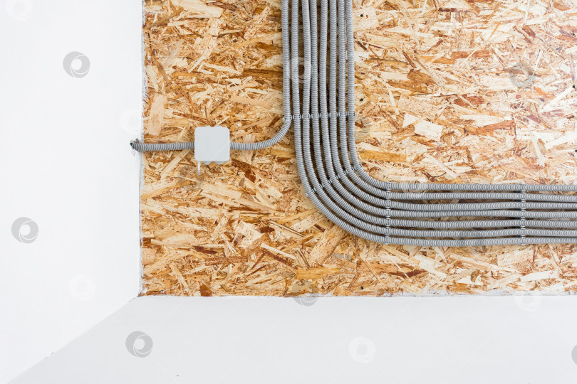 Скачать Электропроводка помещения без отделки фотосток Ozero