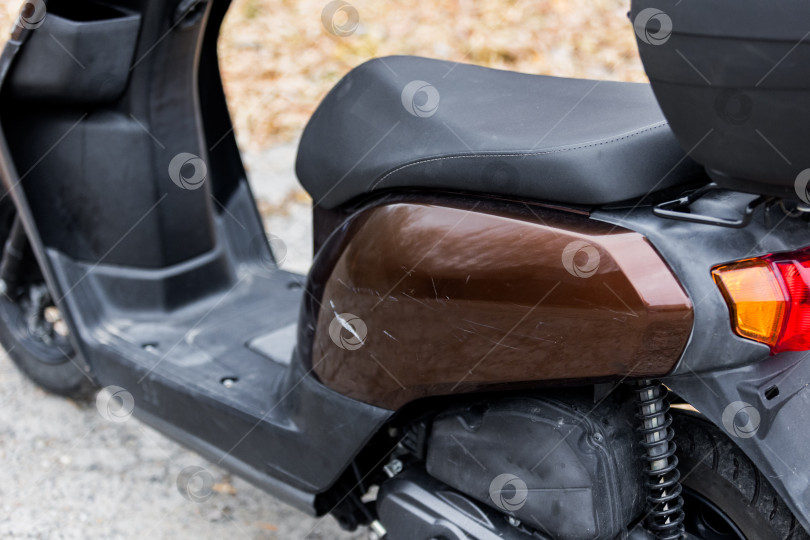 Скачать детали и элементы скутера поблизости фотосток Ozero