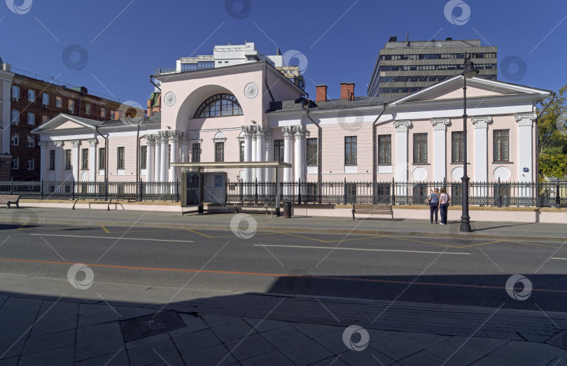 Скачать Старинный особняк в центре Москвы. фотосток Ozero