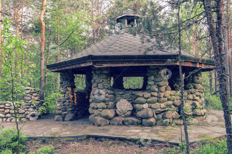 Скачать Каменная беседка фотосток Ozero