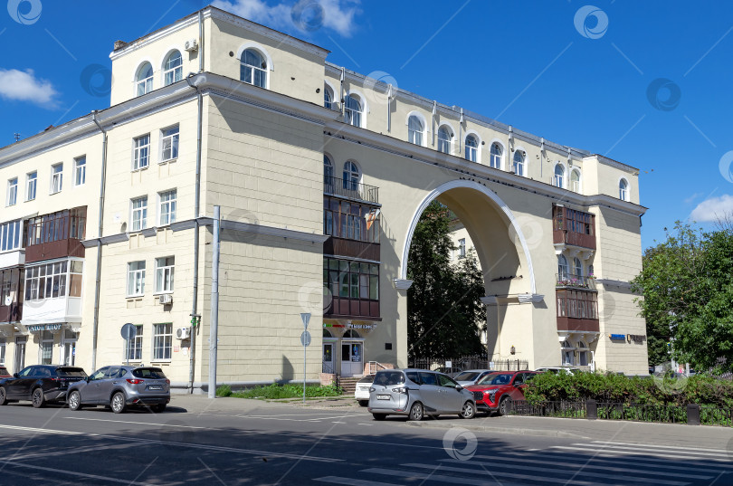 Скачать Многоквартирный дом с фотосток Ozero