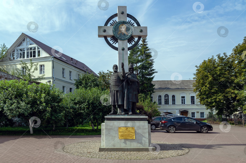 Скачать Памятник Кузьме Минину и Дмитрию Пожарскому фотосток Ozero