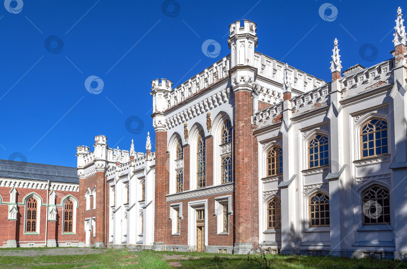 Скачать конюшни Императорского дворца фотосток Ozero