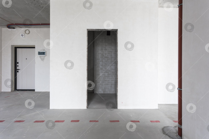 Скачать интерьер квартиры без отделки в серых тонах фотосток Ozero