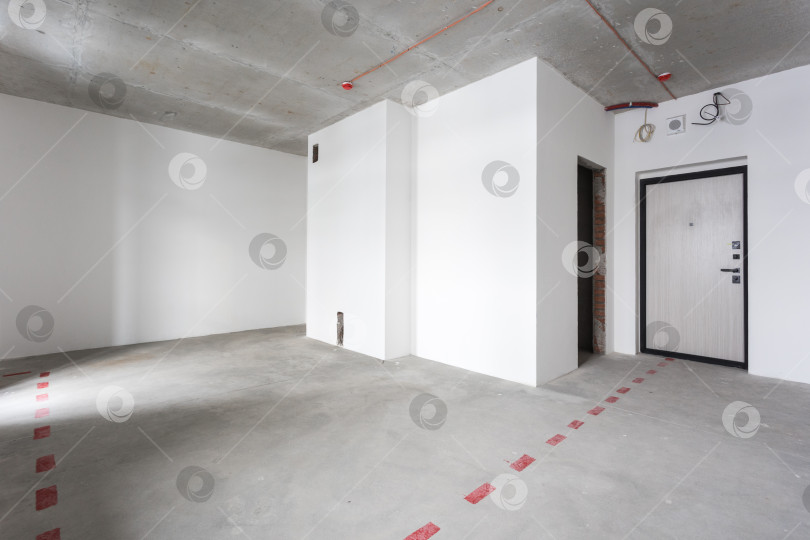 Скачать интерьер квартиры без отделки в серых тонах фотосток Ozero