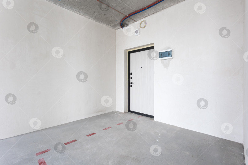 Скачать интерьер квартиры без отделки в серых тонах фотосток Ozero