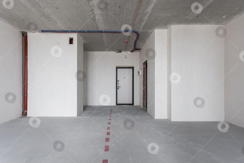 Скачать интерьер квартиры без отделки в серых тонах фотосток Ozero