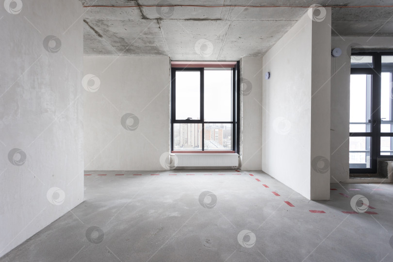 Скачать интерьер квартиры без отделки в серых тонах фотосток Ozero