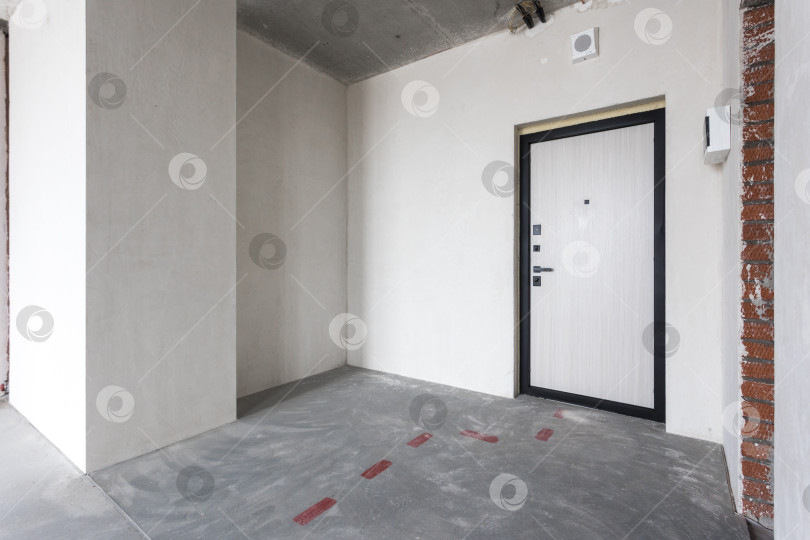 Скачать интерьер квартиры без отделки в серых тонах фотосток Ozero