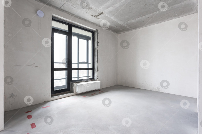 Скачать интерьер квартиры без отделки в серых тонах фотосток Ozero