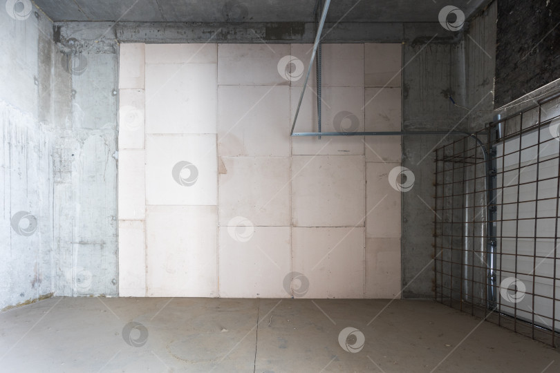 Скачать интерьер квартиры без отделки в серых тонах фотосток Ozero