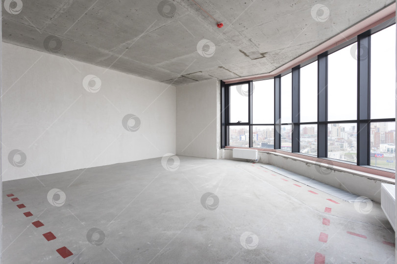 Скачать интерьер квартиры без отделки в серых тонах фотосток Ozero