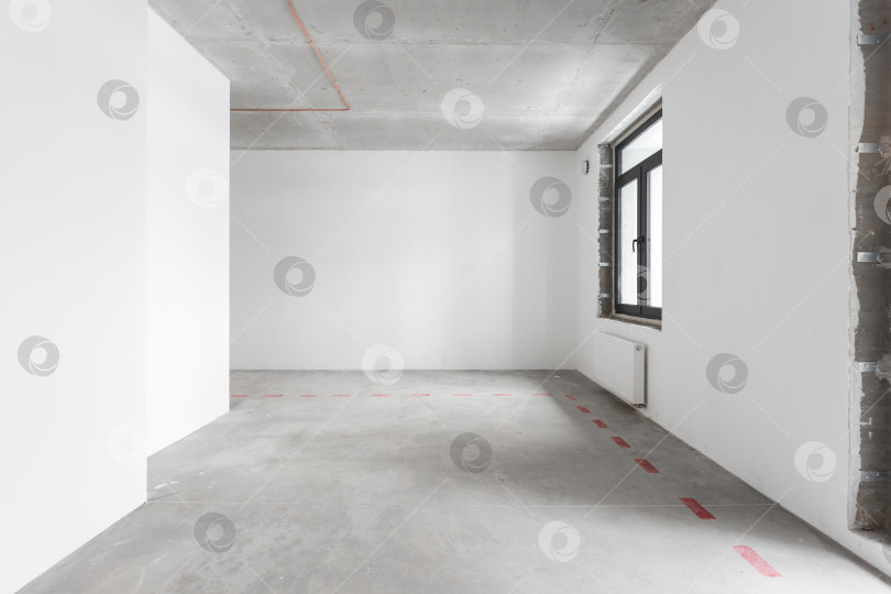 Скачать интерьер квартиры без отделки в серых тонах фотосток Ozero