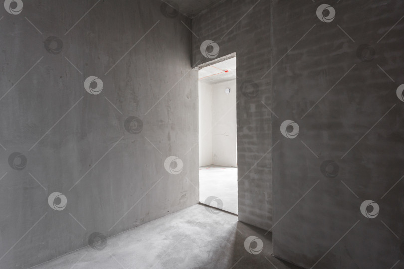 Скачать интерьер квартиры без отделки в серых тонах фотосток Ozero