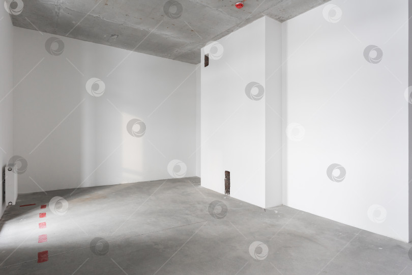 Скачать интерьер квартиры без отделки в серых тонах фотосток Ozero