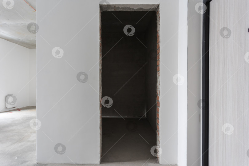 Скачать интерьер квартиры без отделки в серых тонах фотосток Ozero