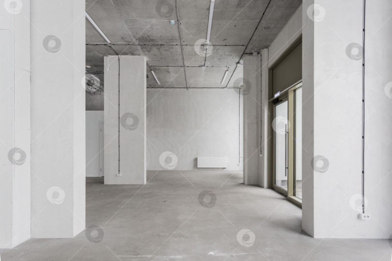 Скачать интерьер квартиры без отделки в серых тонах фотосток Ozero