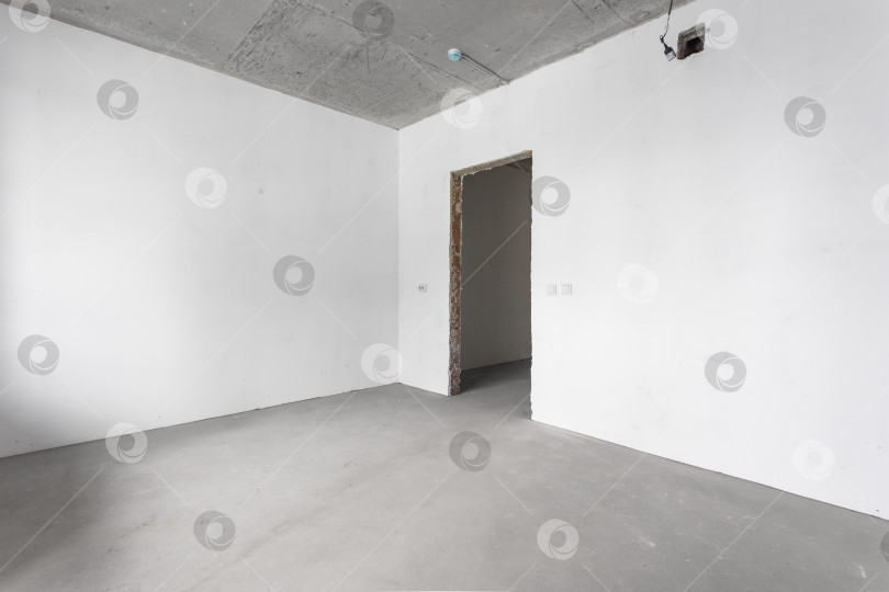 Скачать интерьер квартиры без отделки в серых тонах фотосток Ozero