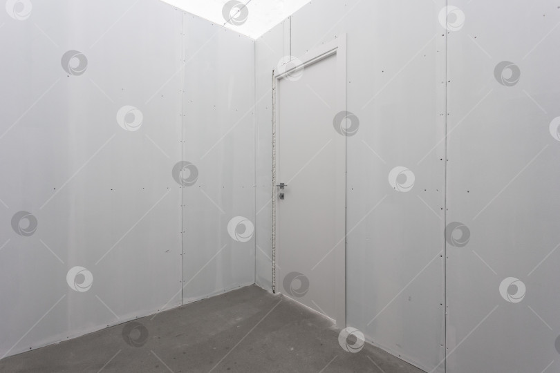 Скачать интерьер квартиры без отделки в серых тонах фотосток Ozero