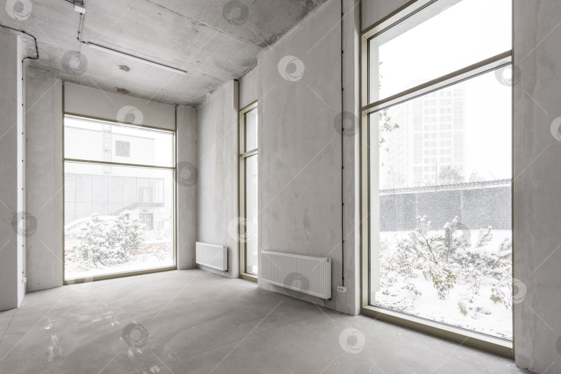 Скачать интерьер квартиры без отделки в серых тонах фотосток Ozero