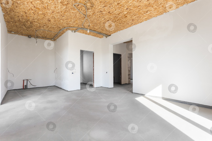 Скачать интерьер квартиры без отделки в серых тонах фотосток Ozero