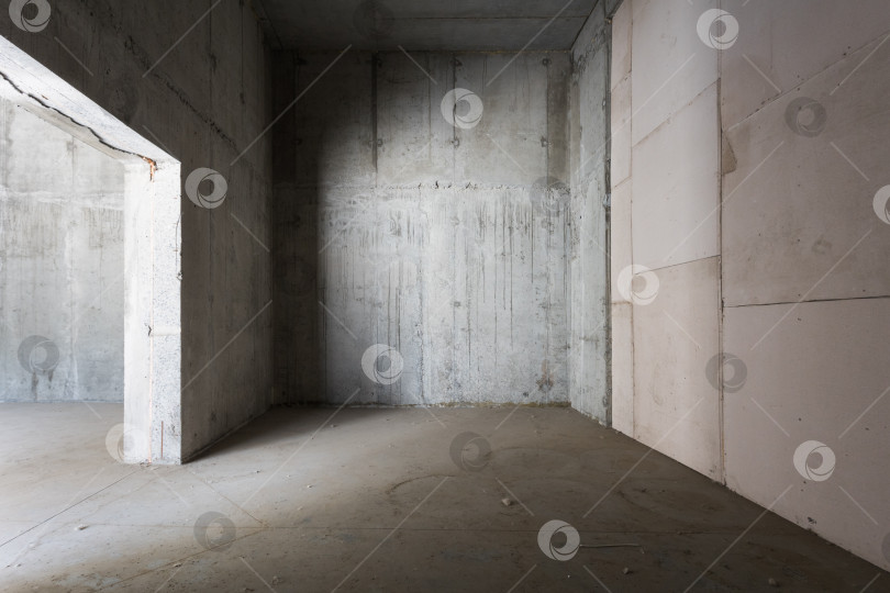 Скачать интерьер квартиры без отделки в серых тонах фотосток Ozero