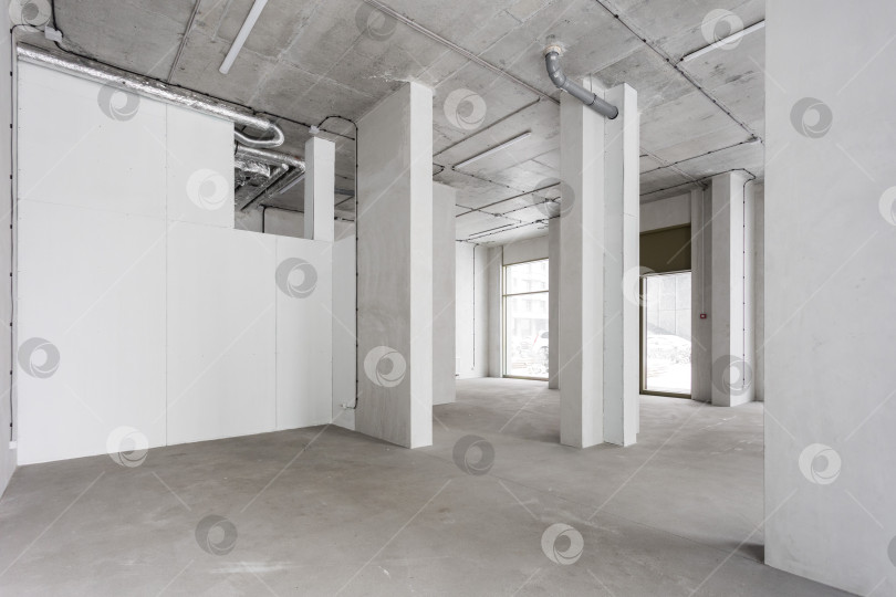 Скачать интерьер квартиры без отделки в серых тонах фотосток Ozero