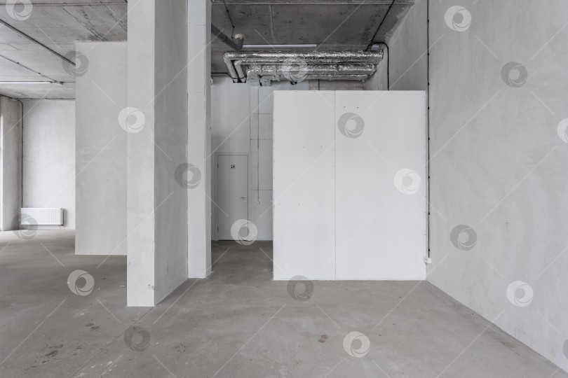 Скачать интерьер квартиры без отделки в серых тонах фотосток Ozero