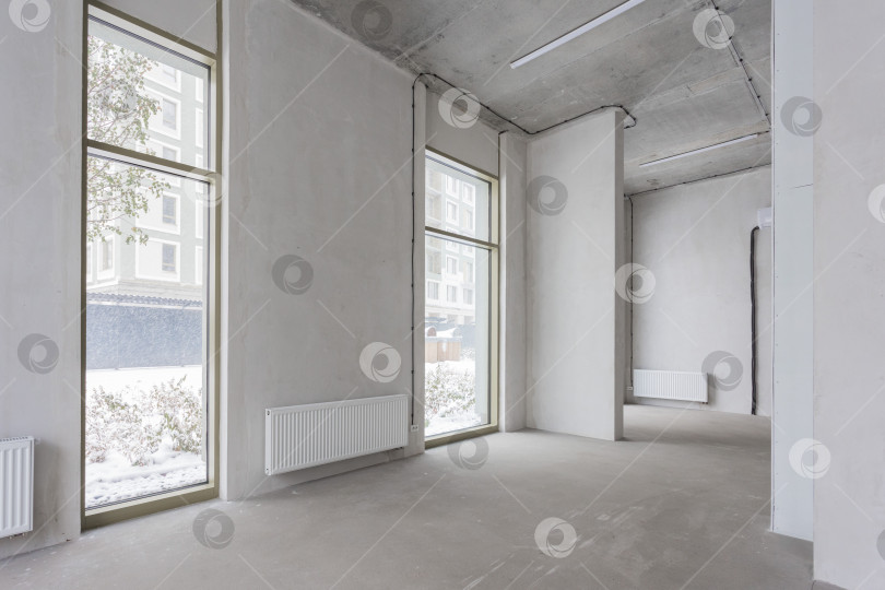 Скачать интерьер квартиры без отделки в серых тонах фотосток Ozero