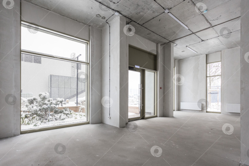 Скачать интерьер квартиры без отделки в серых тонах фотосток Ozero