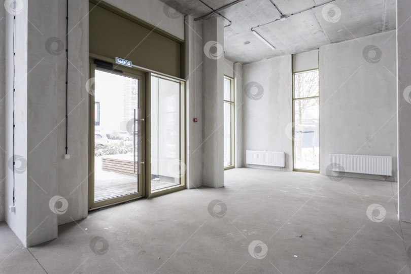 Скачать интерьер квартиры без отделки в серых тонах фотосток Ozero