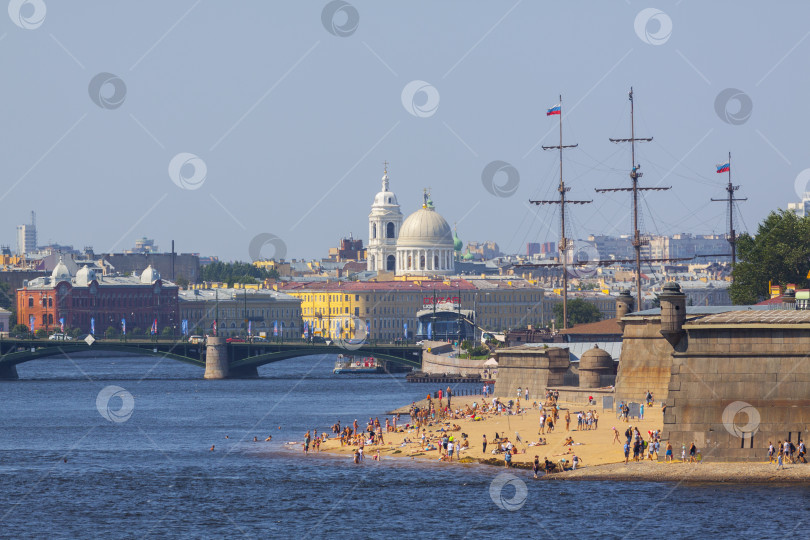 Скачать Россия Санкт-Петербург Пляж Петропавловской крепости 2018 август фотосток Ozero
