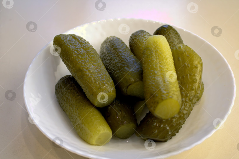Скачать Соленые огурцы. фотосток Ozero