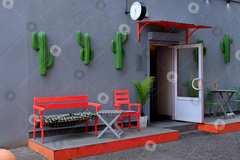 Скачать Вход в кафе «Такерия» в Воронеже. Просто, стильно и со вкусом_ Россия, Воронеж, 20 августа 2025 г. фотосток Ozero