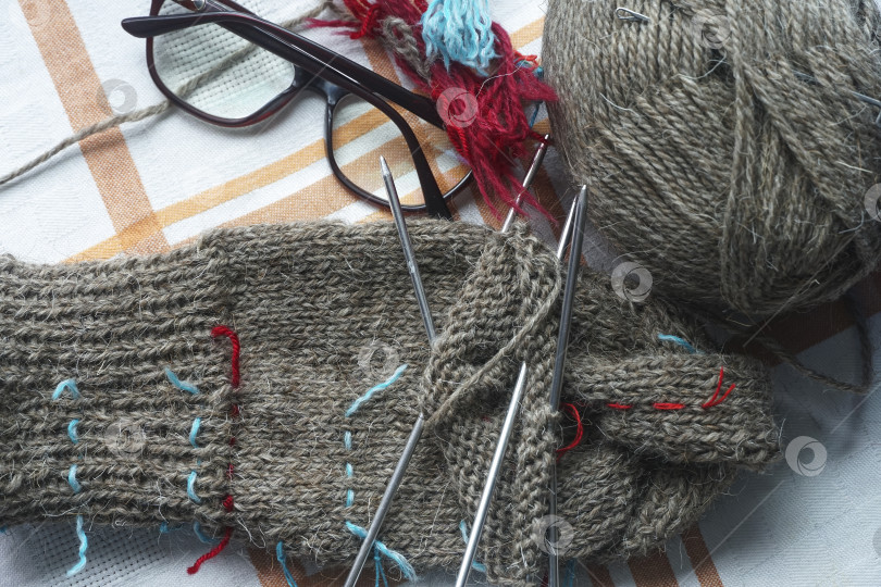 Скачать Набор для вязания. Пряжа и спицы. фотосток Ozero